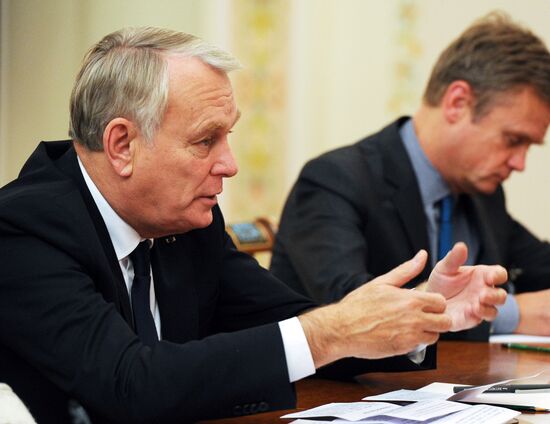 Vladimir Putin meets with Jean-Marc Ayrault