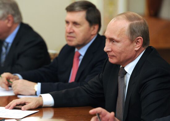 Vladimir Putin meets with Jean-Marc Ayrault