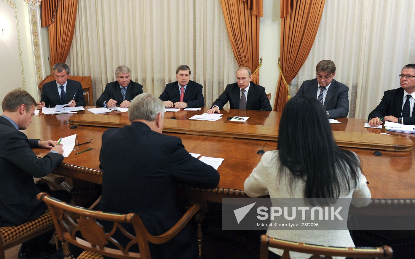Vladimir Putin meets with Jean-Marc Ayrault