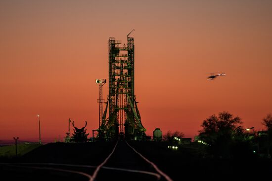 Soyuz-FG booster with Soyuz TMA-11M spaceship installed for launch at Baikonur Cosmodrome