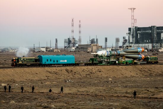 Soyuz-FG booster with Soyuz TMA-11M spaceship installed for launch at Baikonur Cosmodrome