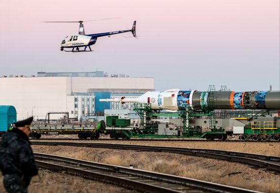 Soyuz-FG booster with Soyuz TMA-11M spaceship installed for launch at Baikonur Cosmodrome