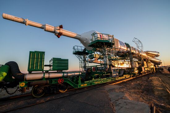 Soyuz-FG booster with Soyuz TMA-11M spaceship installed for launch at Baikonur Cosmodrome