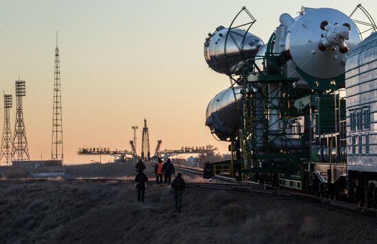 Soyuz-FG booster with Soyuz TMA-11M spaceship installed for launch at Baikonur Cosmodrome