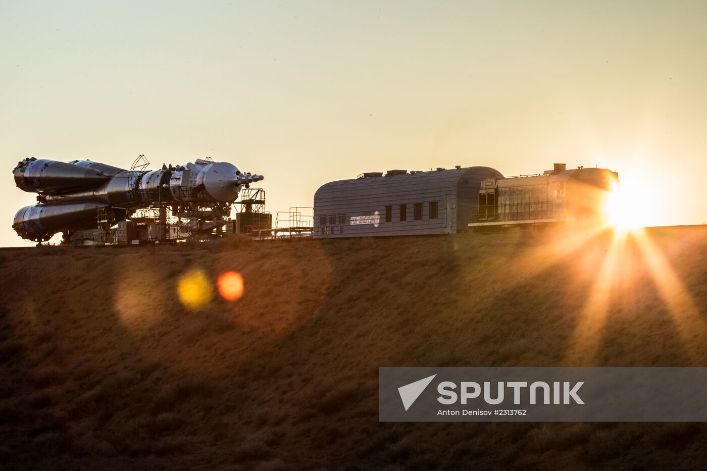 Soyuz-FG booster with Soyuz TMA-11M spaceship installed for launch at Baikonur Cosmodrome