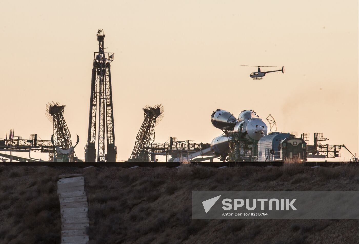 Soyuz-FG booster with Soyuz TMA-11M spaceship installed for launch at Baikonur Cosmodrome