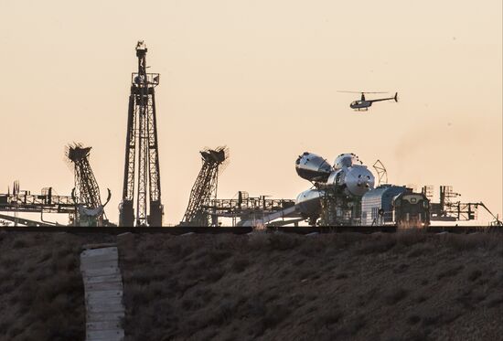 Soyuz-FG booster with Soyuz TMA-11M spaceship installed for launch at Baikonur Cosmodrome