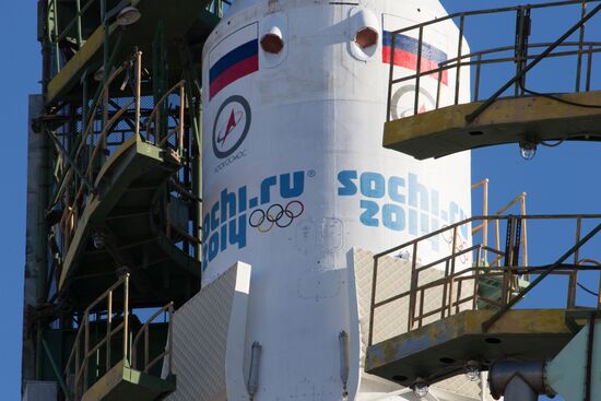 Soyuz-FG booster with Soyuz TMA-11M spaceship installed for launch at Baikonur Cosmodrome