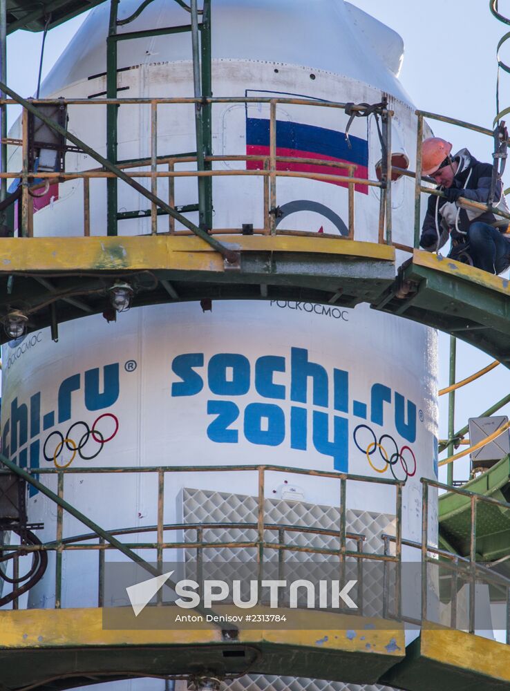 Soyuz-FG booster with Soyuz TMA-11M spaceship installed for launch at Baikonur Cosmodrome