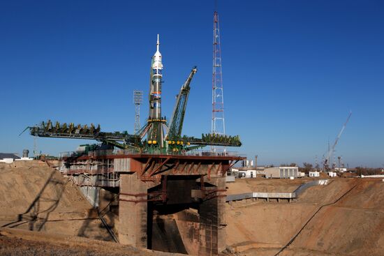 Soyuz-FG booster with Soyuz TMA-11M spaceship installed for launch at Baikonur Cosmodrome