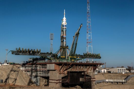 Soyuz-FG booster with Soyuz TMA-11M spaceship installed for launch at Baikonur Cosmodrome