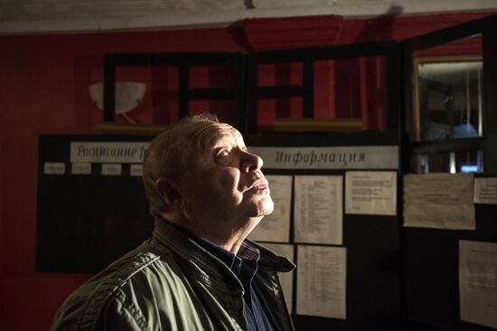 Sergei Kapkov visits burnt-out School of Modern Drama Theater