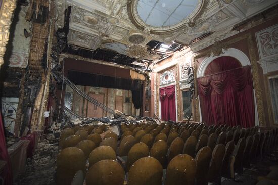 Sergei Kapkov visits burnt-out School of Modern Drama Theater