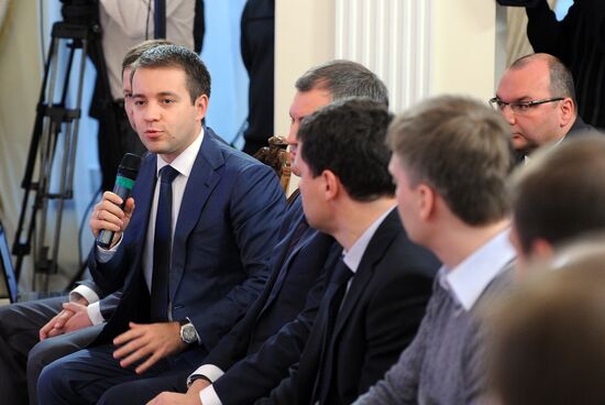 Vladimir Putin meets with Internet Startups Project participants