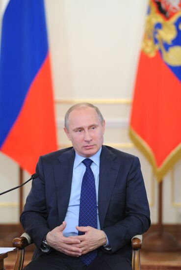 Vladimir Putin meets with Internet Startups Project participants