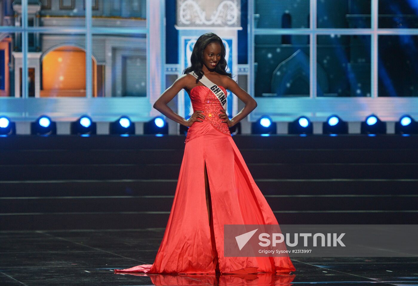 'Miss Universe-2013' semi final rehearsal