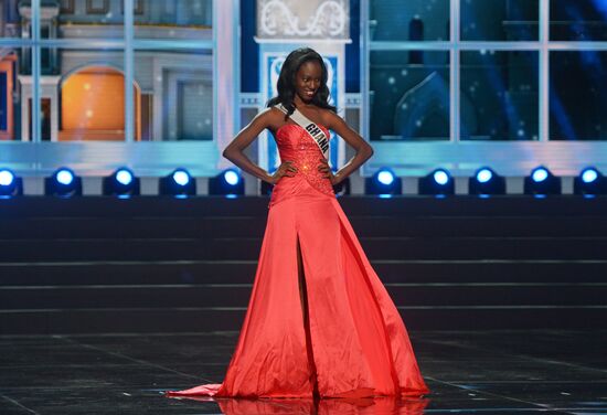 'Miss Universe-2013' semi final rehearsal