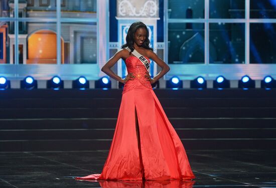 'Miss Universe-2013' semi final rehearsal