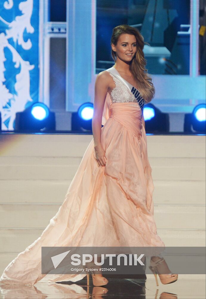 'Miss Universe-2013' semi final rehearsal