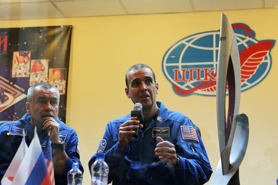 News conference by Soyuz TMA-11M manned spaceship crew