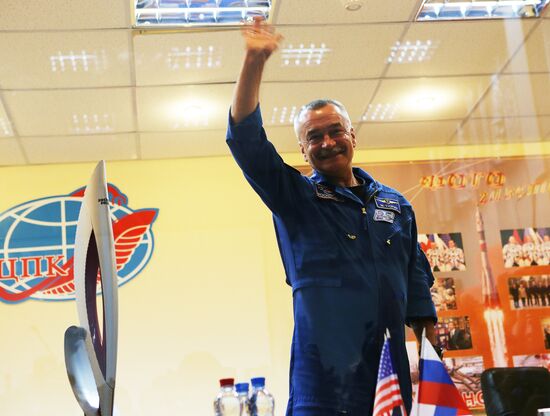News conference by Soyuz TMA-11M manned spaceship crew