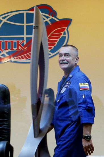 News conference by Soyuz TMA-11A manned spaceship crew