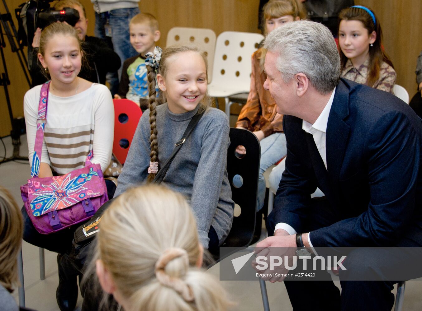 Sergei Sobyanin visits Prospekt library and media center in Moscow