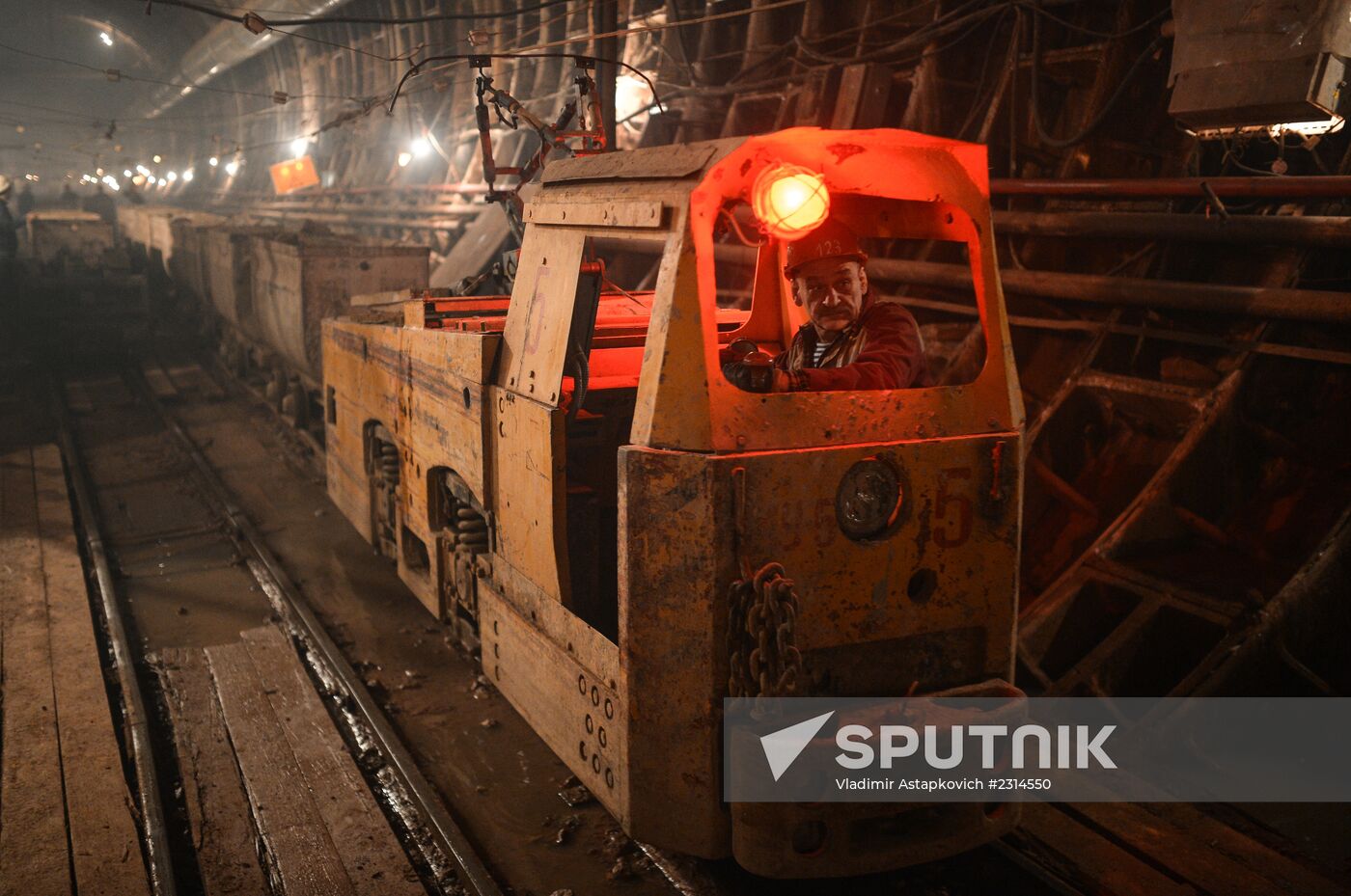 Construction of Petrovsko-Razumovskaya 2 Metro station