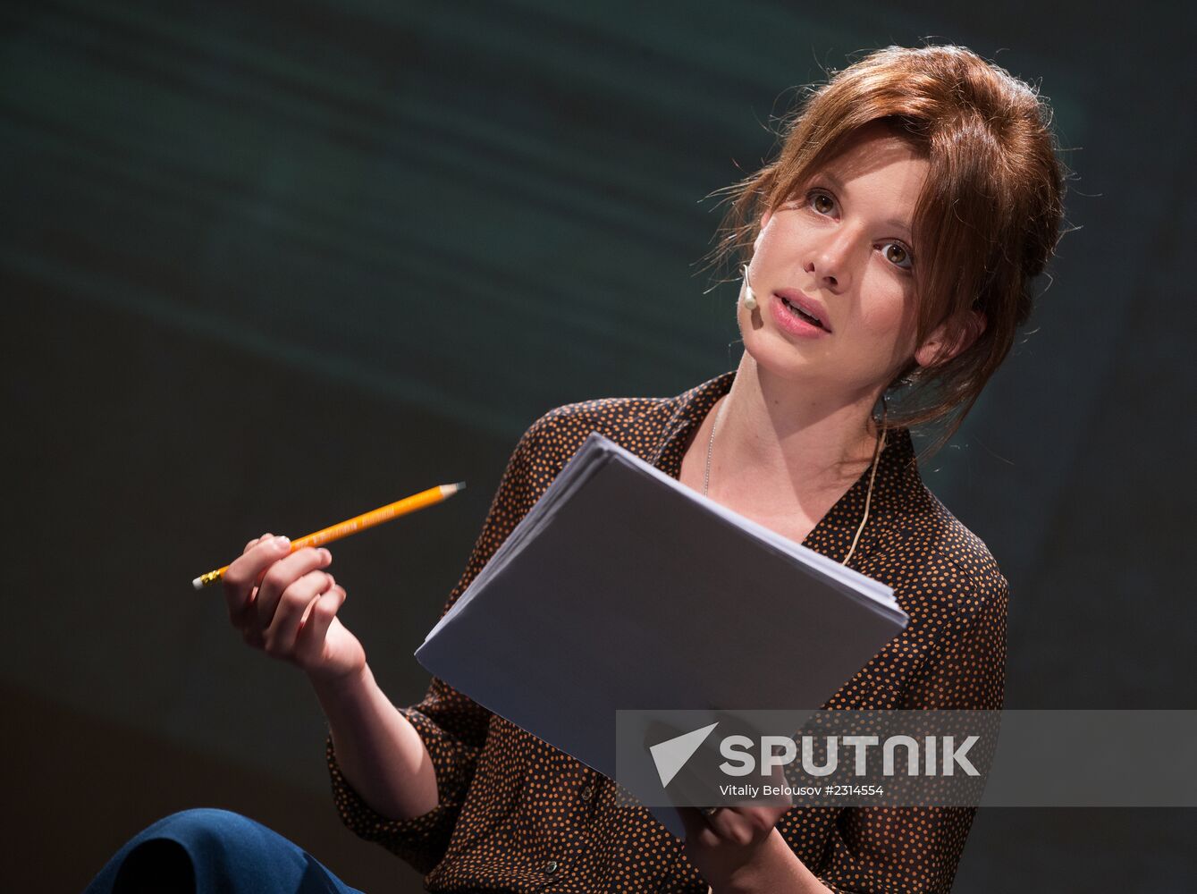 Press performance of play "Grace and Grit" at Praktika Theater
