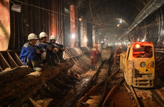 Construction of Petrovsko-Razumovskaya 2 Metro station