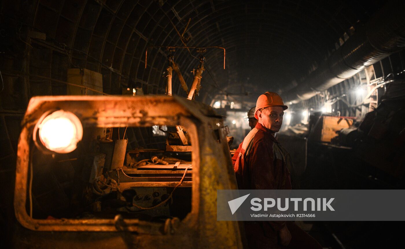 Construction of Petrovsko-Razumovskaya 2 Metro station