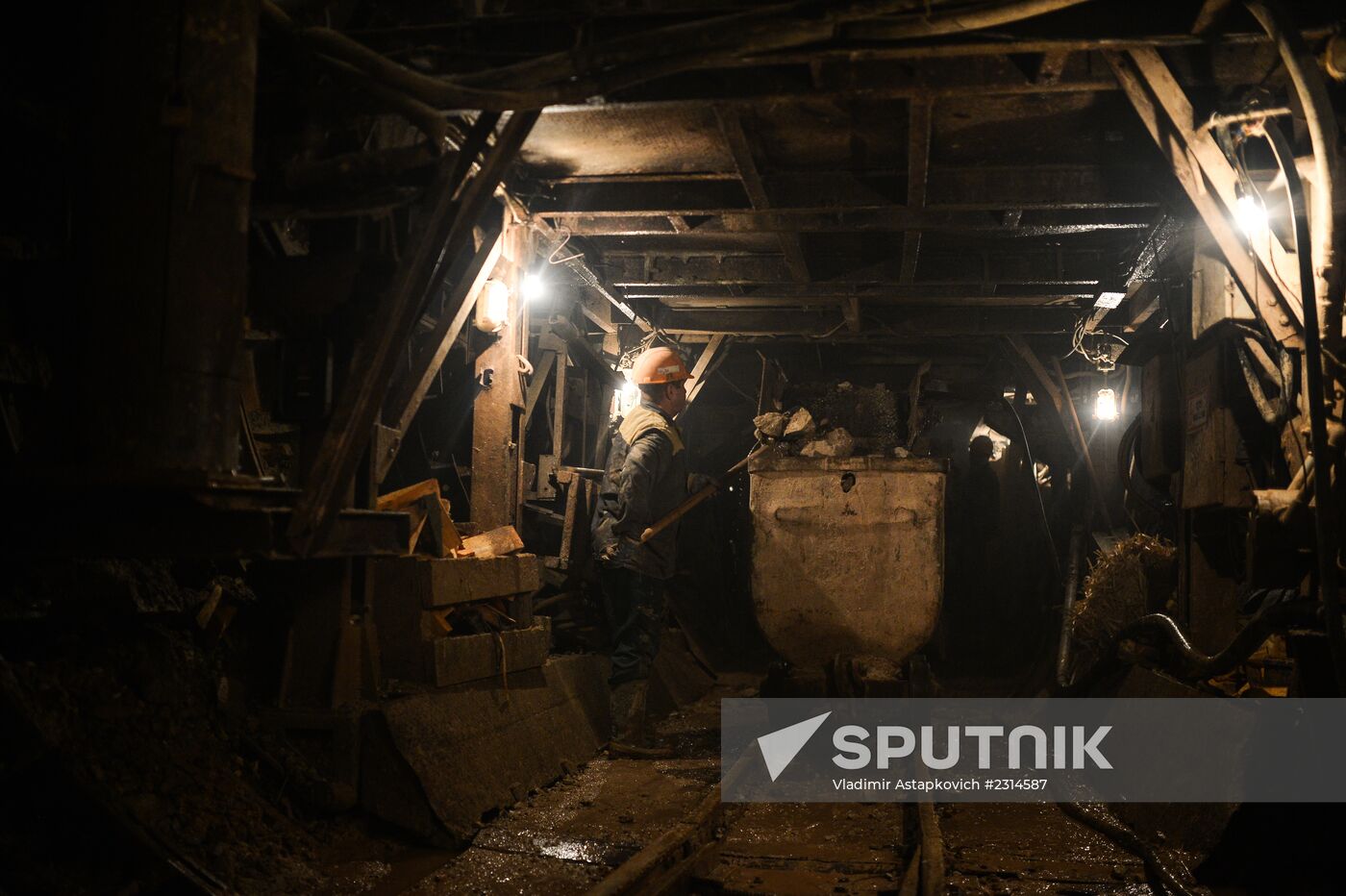 Construction of Petrovsko-Razumovskaya 2 Metro station