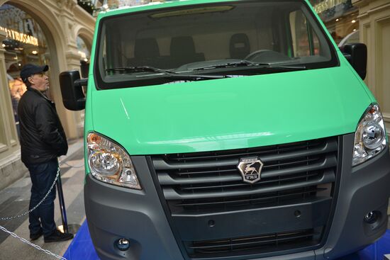 Opening of historic motor show of GAZ cars "Heroes of Their Time"