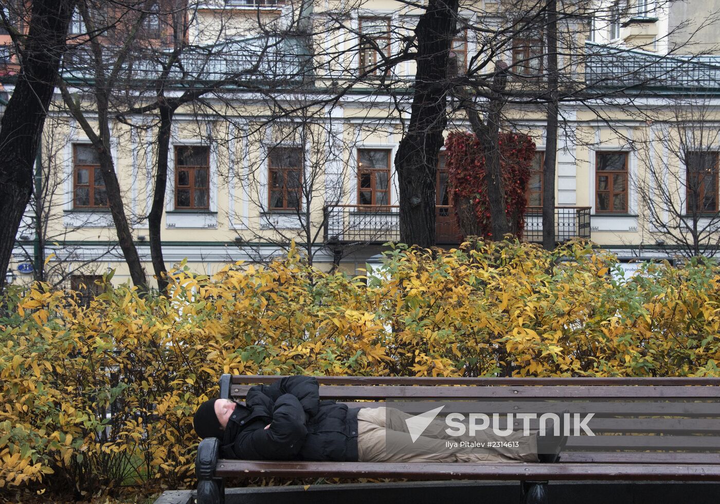 Warm weather in Moscow