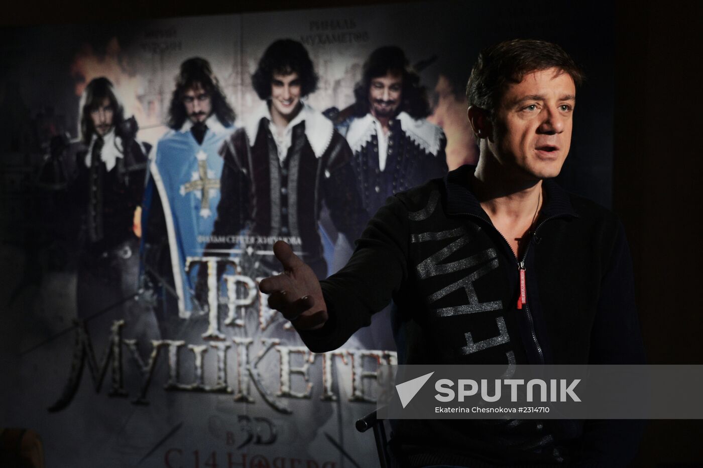 N/c by actors and creators of the Three Musketeers film