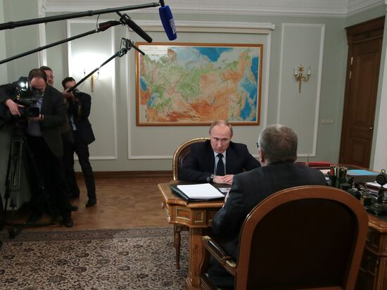 Vladimir Putin meets with Vladimir Zhirinovsky