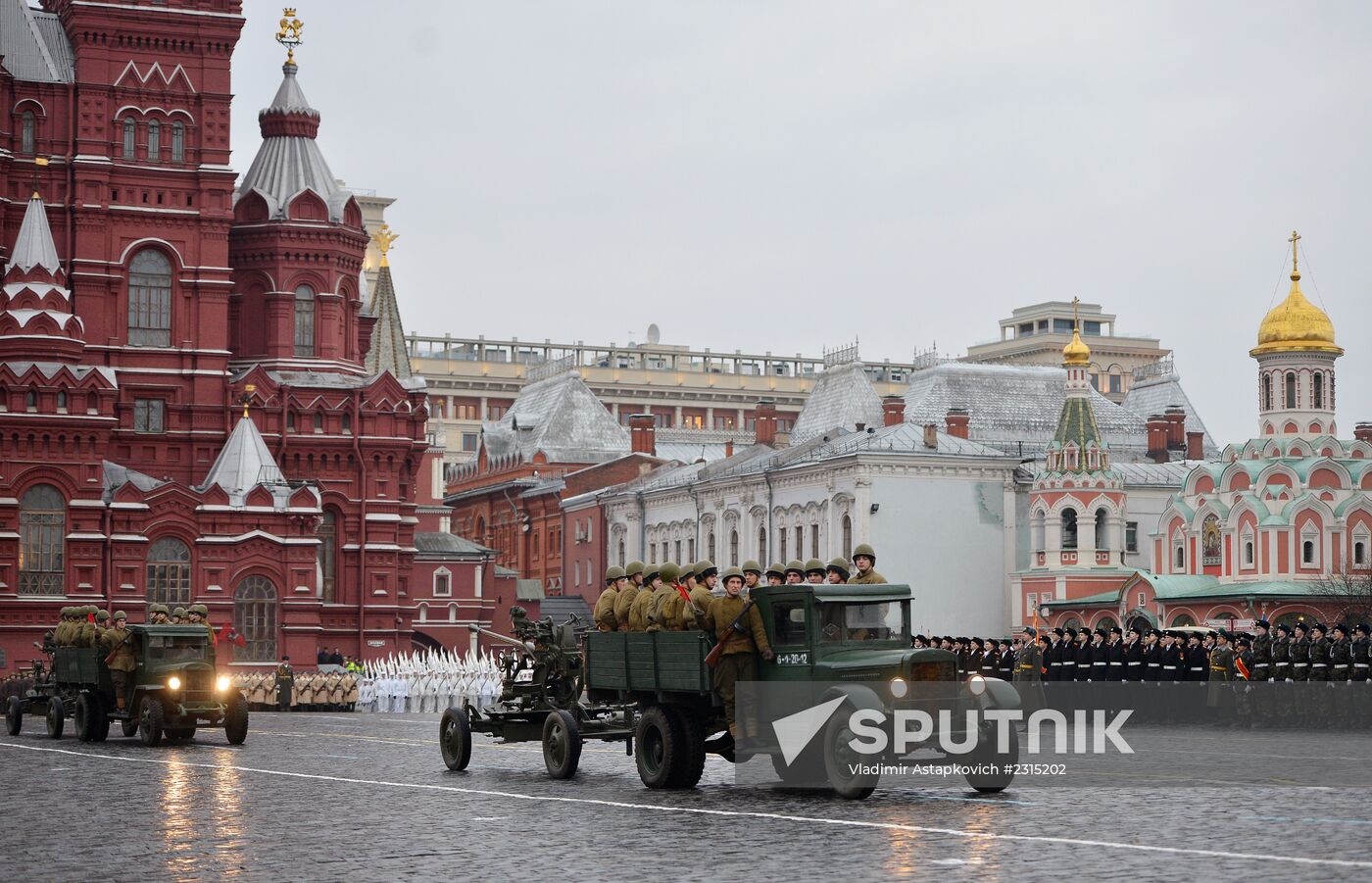 Military march dedicated to 1941 Military Parade anniversary