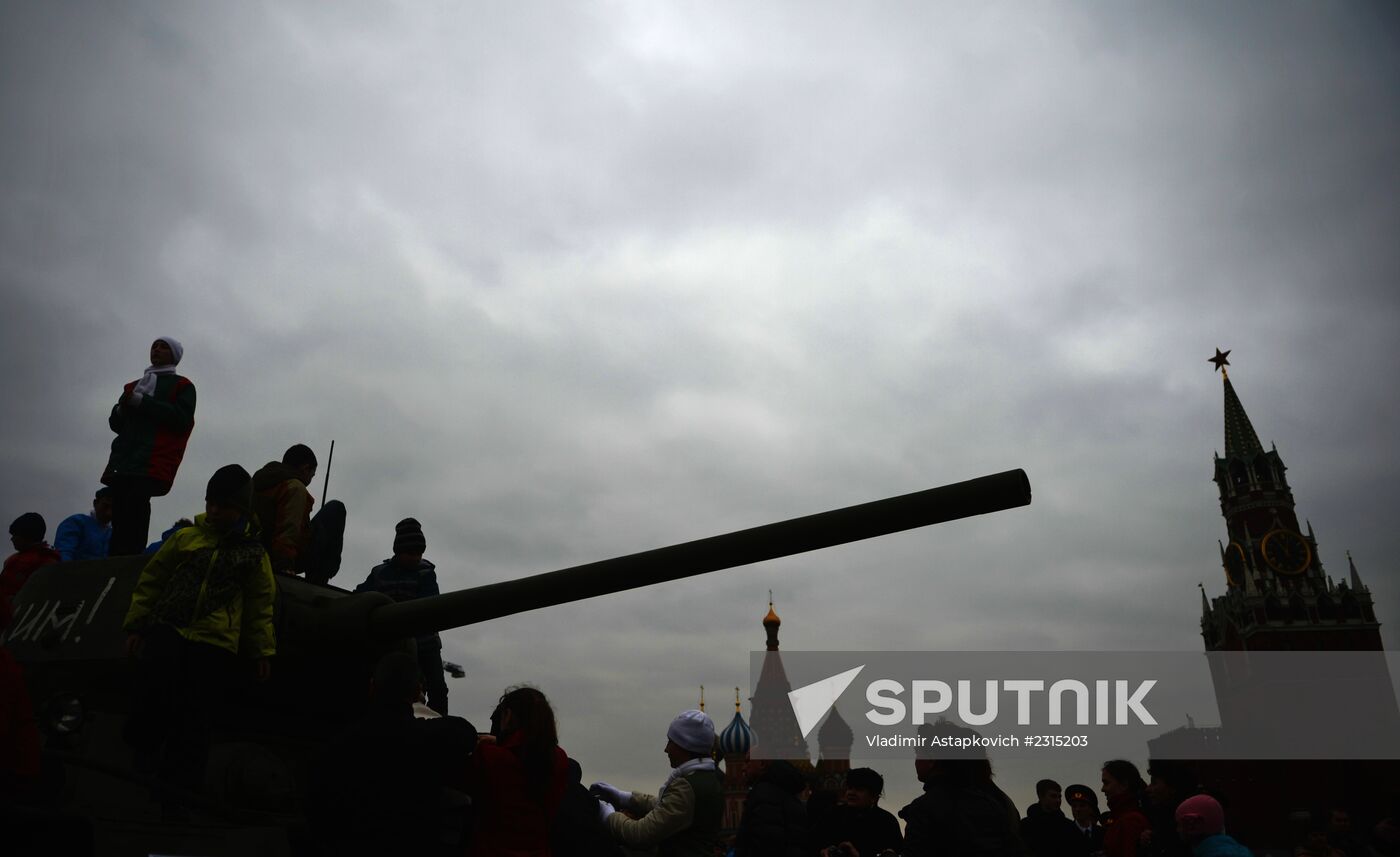 Military march dedicated to 1941 Military Parade anniversary