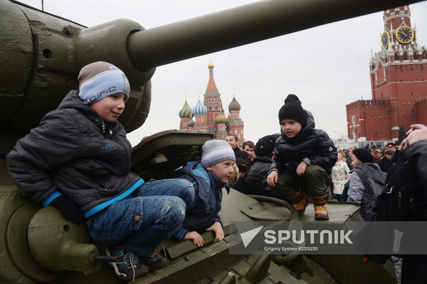 Military march dedicated to 1941 Military Parade anniversary