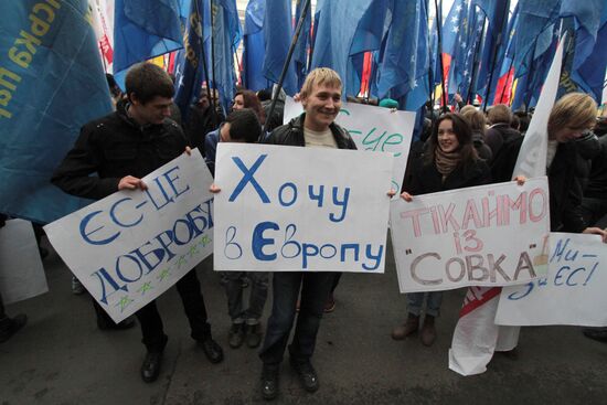 Opposition deputies rally at Verkhovna Rada of Ukraine