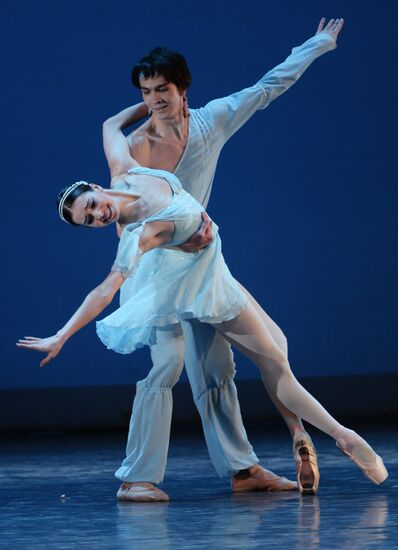 Three Centuries of World Ballet. International Ballet School Festival