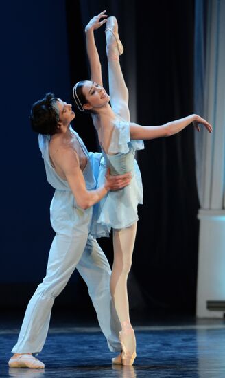 Three Centuries of World Ballet. International Ballet School Festival