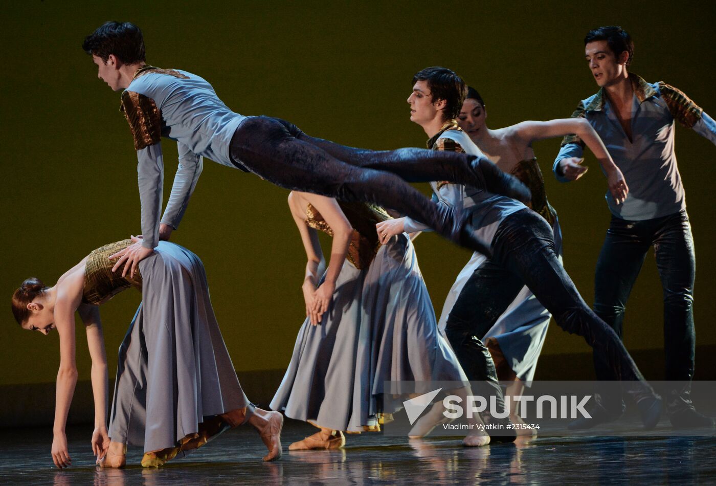 Three Centuries of World Ballet. International Ballet School Festival