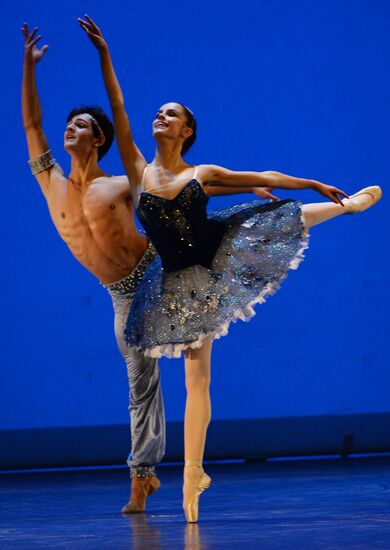 Three Centuries of World Ballet. International Ballet School Festival