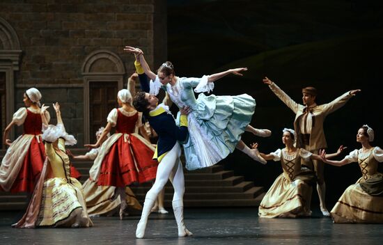 Run-through of Marco Spada at Bolshoi Theatre
