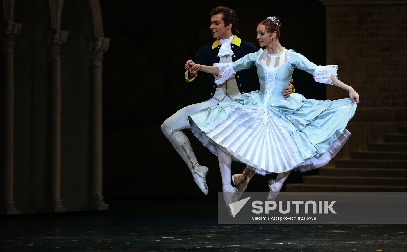Run-through of Marco Spada at Bolshoi Theatre