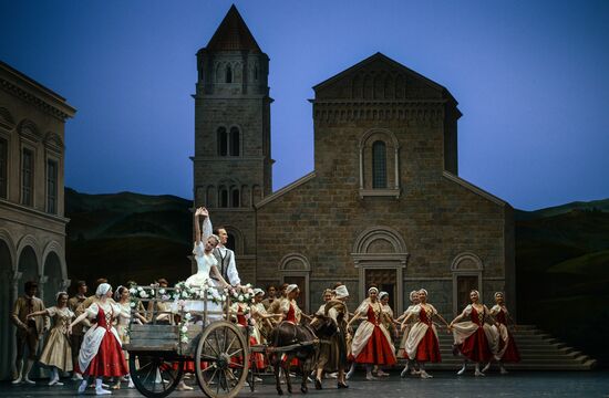 Run-through of Marco Spada at Bolshoi Theatre