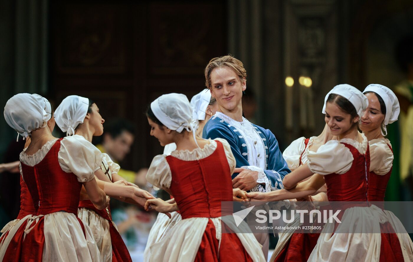 Run-through of Marco Spada at Bolshoi Theatre