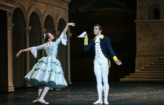 Run-through of Marco Spada at Bolshoi Theatre