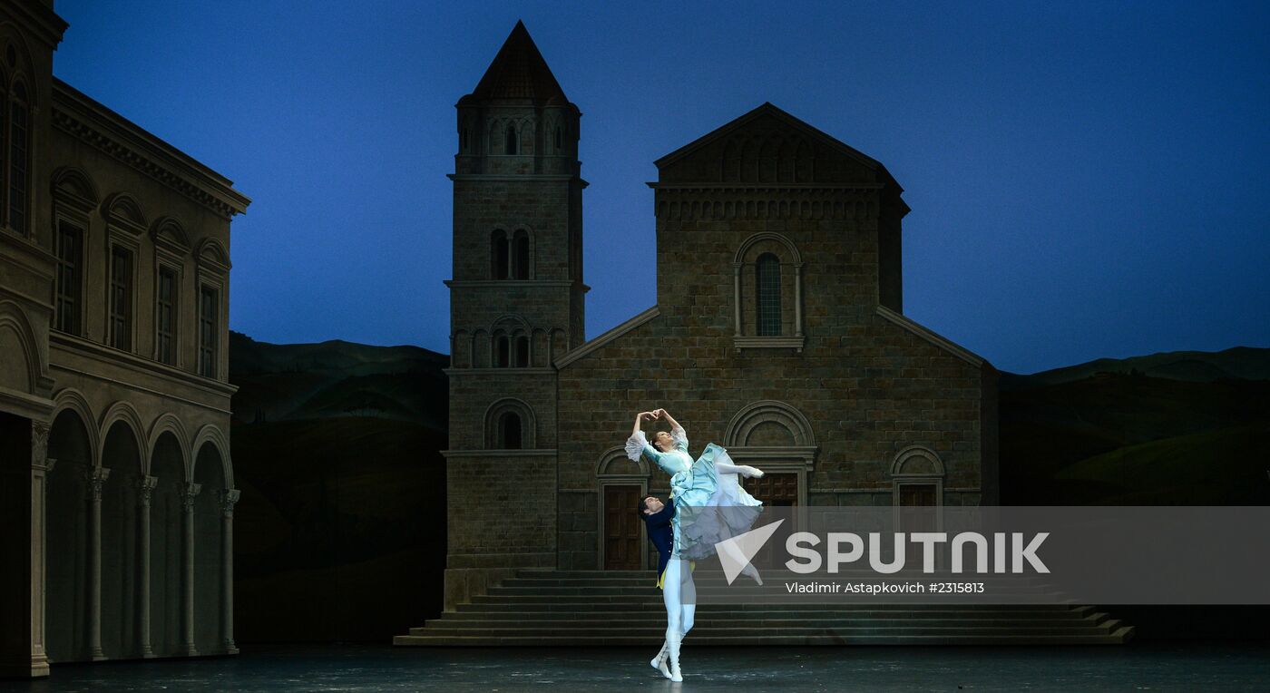 Run-through of Marco Spada at Bolshoi Theatre
